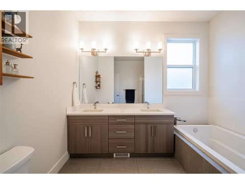 Primary ensuite  with double sinks - vanity at 881 Mt.Ida Drive, Middleton Mountain Vernon