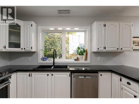 Photo 18 of 1489 Bear Creek Road, West Kelowna Estates