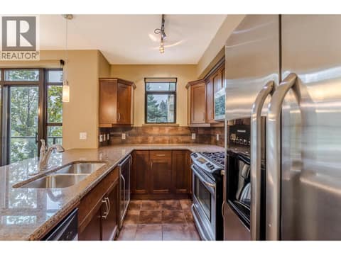 Photo 5 of 3589 Skaha Lake Road Unit# 204, Main South, Penticton