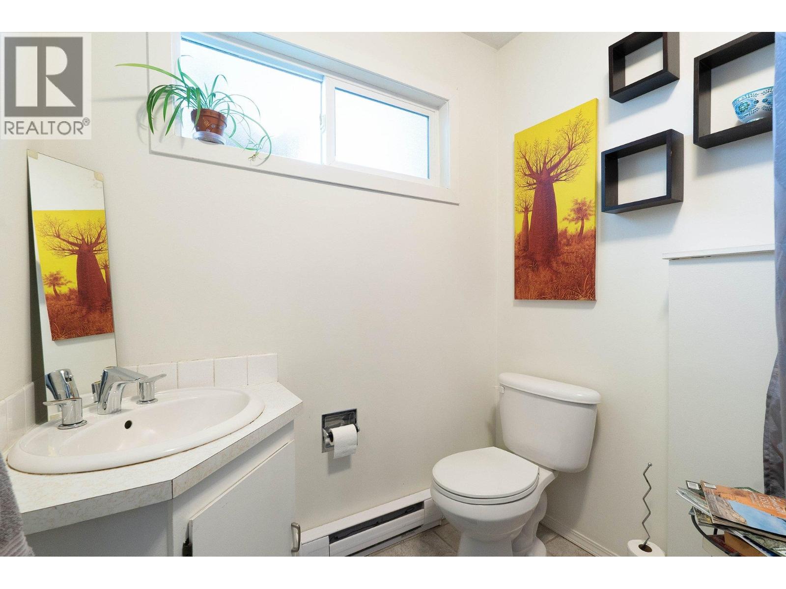 Half Bath at 1985 Burtch Road Unit# 24, Springfield/Spall, Kelowna