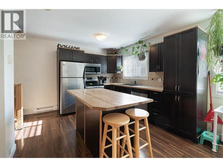 Kitchen with Island at 1985 Burtch Road Unit# 24, Springfield/Spall, Kelowna