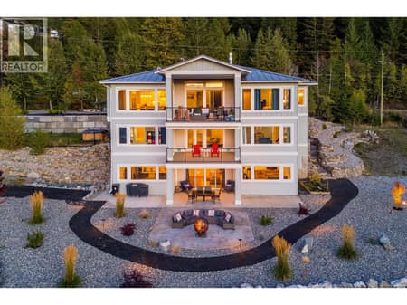 Photo 2 of 6022 Oyama Lake Road, Lake Country East / Oyama