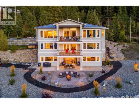 Photo 2 of 6022 Oyama Lake Road, Lake Country East / Oyama