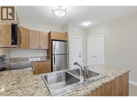 Photo 4 of 760 MAYFAIR Street Unit# 301, Brocklehurst, Kamloops