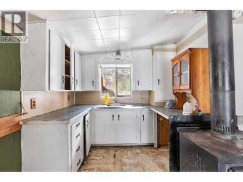 Photo 12 of 3525 Mathews Road, South East Kelowna