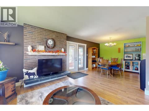 Open concept bright upstairs. at 620 Ziprick Road, Rutland South, Kelowna