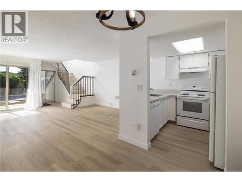 Photo 2 of 3140 Wilson Street Unit# 916, Main South, Penticton