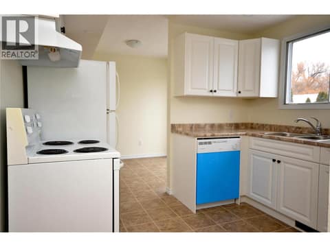 Photo 12 of 4501B 15 Avenue, South Vernon