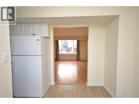 Photo 14 of 4501B 15 Avenue, South Vernon