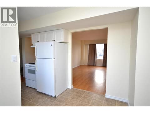 Photo 15 of 4501B 15 Avenue, South Vernon