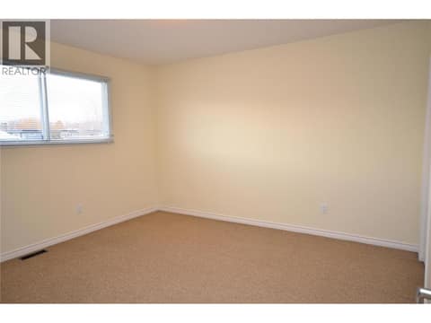 Photo 20 of 4501B 15 Avenue, South Vernon