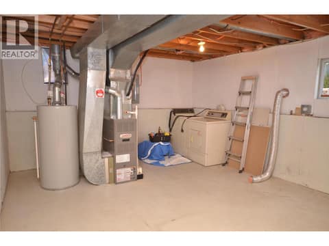 Photo 38 of 4501B 15 Avenue, South Vernon