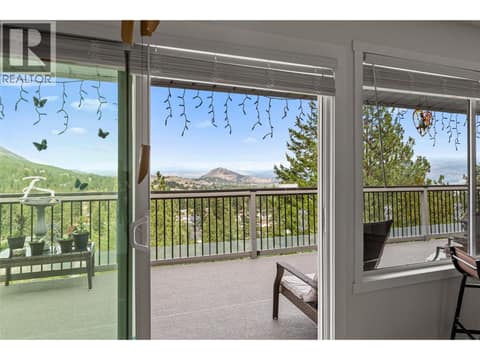 Photo 10 of 3273 McLeod Road, Glenrosa, West Kelowna