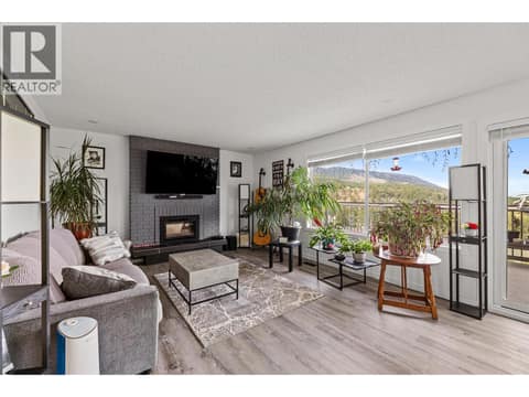 Photo 7 of 3273 McLeod Road, Glenrosa, West Kelowna