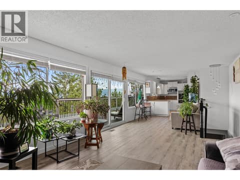 Photo 9 of 3273 McLeod Road, Glenrosa, West Kelowna