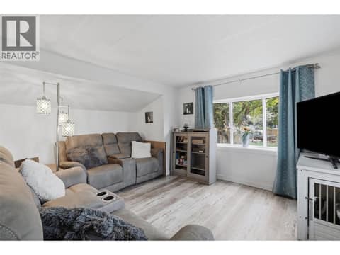 Photo 4 of 5317 Freda Avenue, Barnhartvale, Kamloops