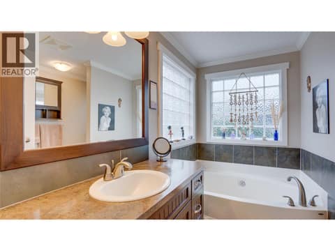 Deluxe ensuite with soaker tub at 12560 Westside Road Unit# 15, Swan Lake West, Vernon
