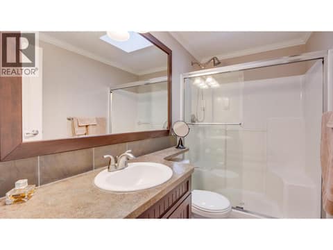 Main bath at 12560 Westside Road Unit# 15, Swan Lake West, Vernon