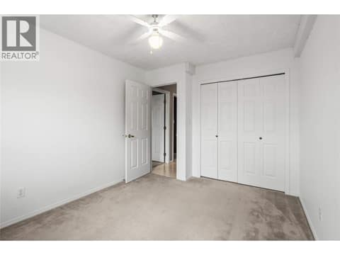 Photo 17 of 2435 Pleasant Valley Road Unit# 206, Armstrong/ Spall.