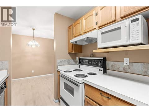 Photo 6 of 2435 Pleasant Valley Road Unit# 206, Armstrong/ Spall.