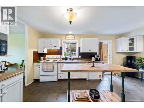 Photo 16 of 2466 Alexandria Way, Shannon Lake, West Kelowna