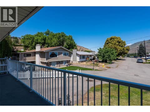 Photo 10 of 1683 SHERIDAN Drive, Westmount, Kamloops