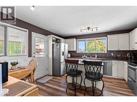 Photo 13 of 1683 SHERIDAN Drive, Westmount, Kamloops