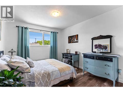 Photo 18 of 1683 SHERIDAN Drive, Westmount, Kamloops