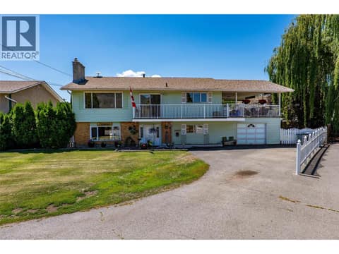Photo 2 of 1683 SHERIDAN Drive, Westmount, Kamloops