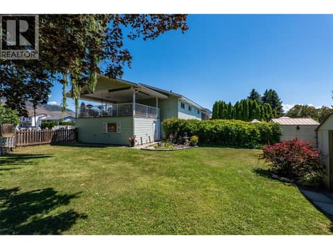 Photo 4 of 1683 SHERIDAN Drive, Westmount, Kamloops