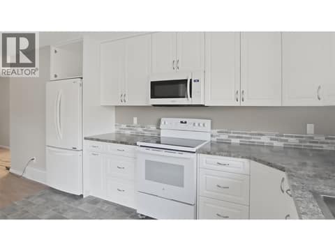 Photos taken prior. Units are now tenanted. at 455 Campbell Avenue, North Kamloops
