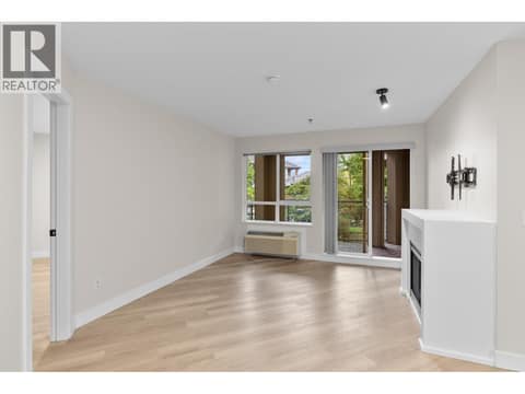 Photo 10 of 1083 Sunset Drive Unit# 211, Kelowna North