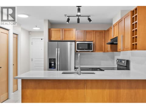Photo 4 of 1083 Sunset Drive Unit# 211, Kelowna North