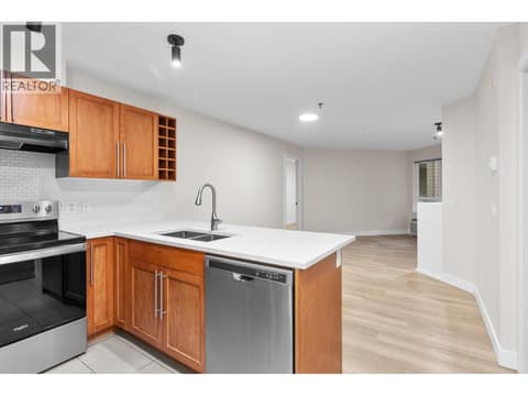 Photo 7 of 1083 Sunset Drive Unit# 211, Kelowna North
