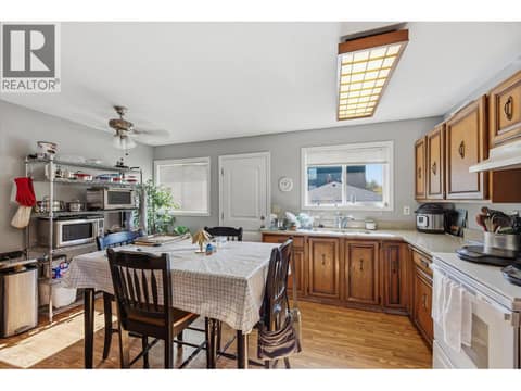 Photo 34 of 1011-1013 Lawson Avenue, Kelowna North