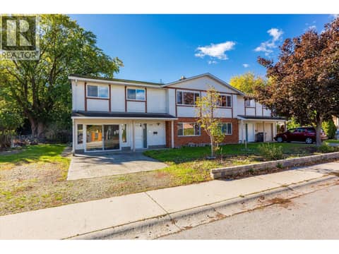 Photo 8 of 1011-1013 Lawson Avenue, Kelowna North