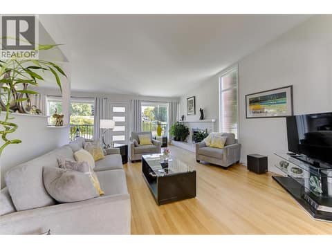 Photo 10 of 1296 Kelglen Crescent, Glenmore, Kelowna