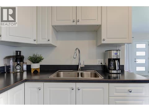 Photo 18 of 1296 Kelglen Crescent, Glenmore, Kelowna