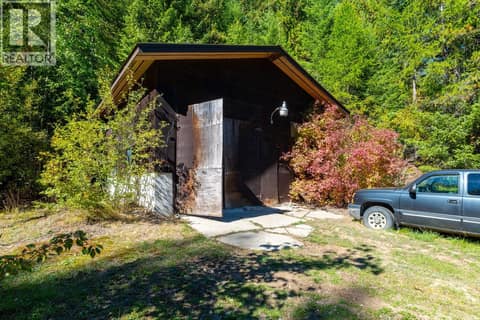 Photo 12 of 807 Spokane Street, Rossland