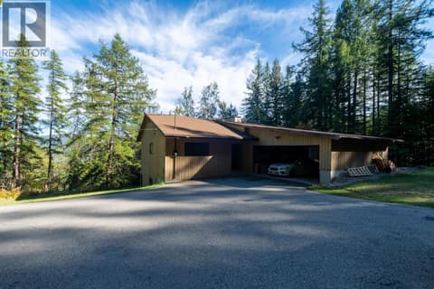 Photo 3 of 807 Spokane Street, Rossland