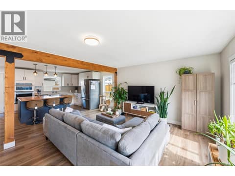 Photo 7 of 35 Granby Avenue, Main North, Penticton