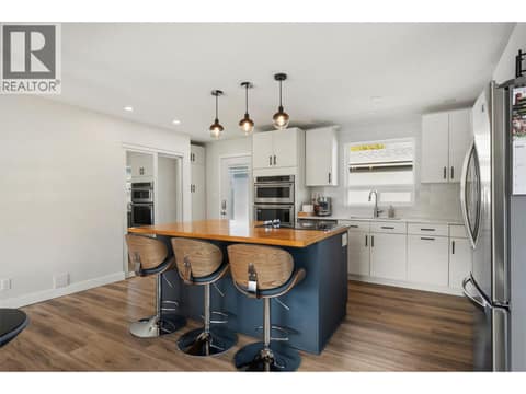 Photo 8 of 35 Granby Avenue, Main North, Penticton