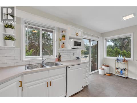 Photo 16 of 114 VANCOUVER Place, Uplands/Redlands, Penticton