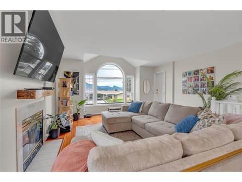 Photo 4 of 114 VANCOUVER Place, Uplands/Redlands, Penticton