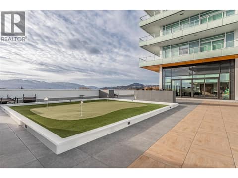 Putting green at 238 Leon Avenue Unit# 808, Kelowna North