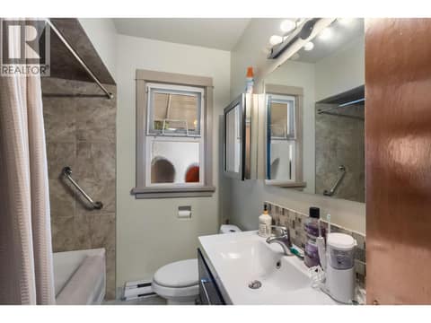 Photo 13 of 2284 Aberdeen Street, Kelowna South