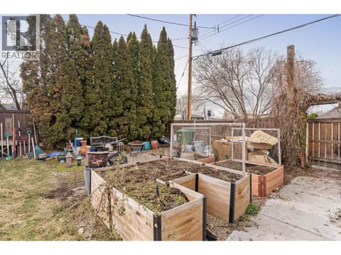 Photo 16 of 2284 Aberdeen Street, Kelowna South