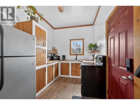 Photo 7 of 754 Wood Road, Fintry, Kelowna