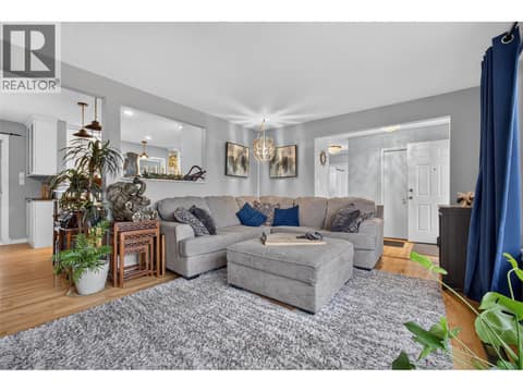 Spacious living area with plenty of natural light at 175 Venus Road, Rutland South, Kelowna