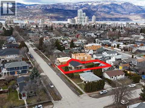 Photo 1 of 958 Stockwell Avenue, Kelowna North